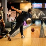 découvrez les secrets du bowling à saint amand et apprenez comment améliorer votre technique pour devenir un expert sur les pistes. conseils, astuces et méthodes pour tous les niveaux.