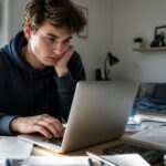 découvrez comment réussir à intégrer une filière via parcoursup même avec une moyenne de 10, grâce à des conseils pratiques et des stratégies adaptées.
